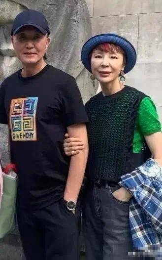 吴刚老婆多大图片