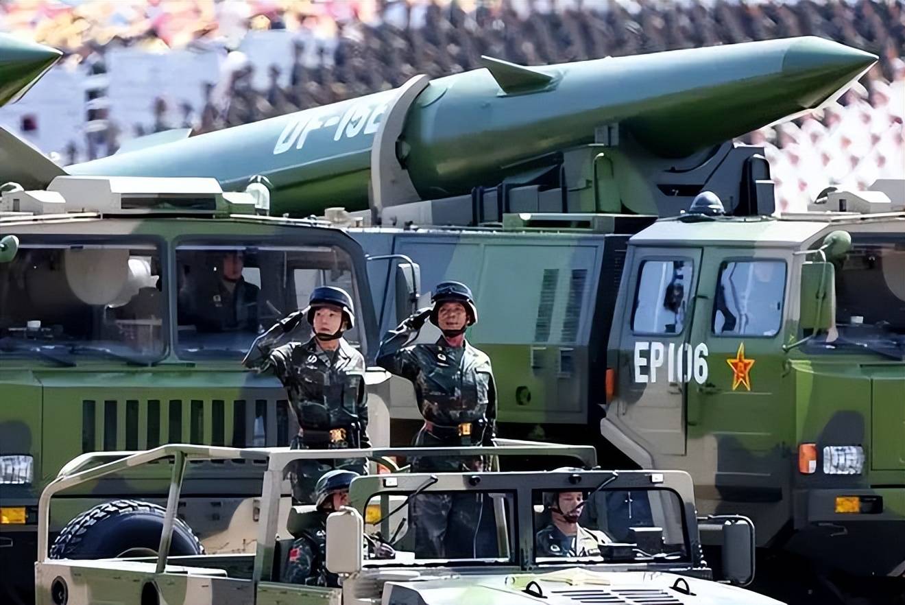 中国火箭军成功试射弹道导弹,导弹飞向太平洋
