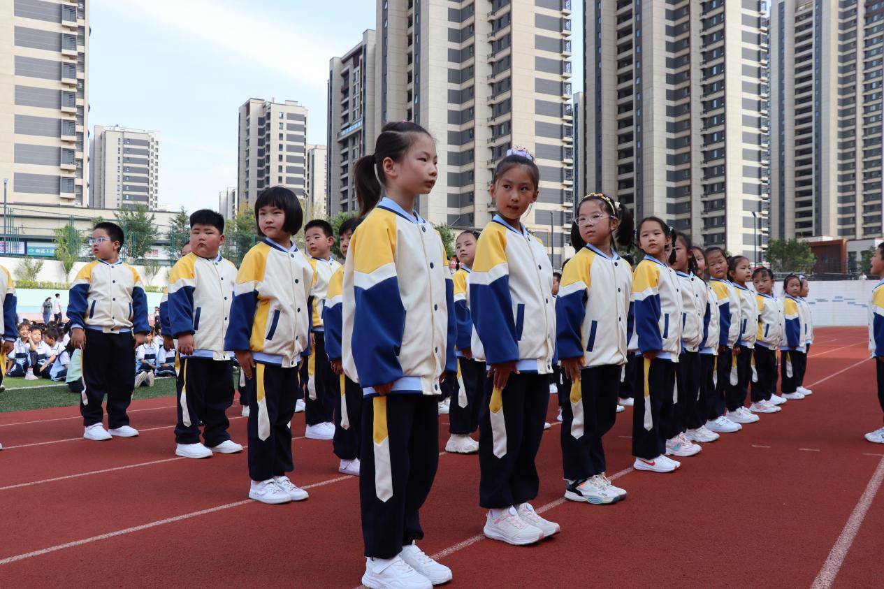 — 记烟大附小翡翠校区一二年级队列队形比赛