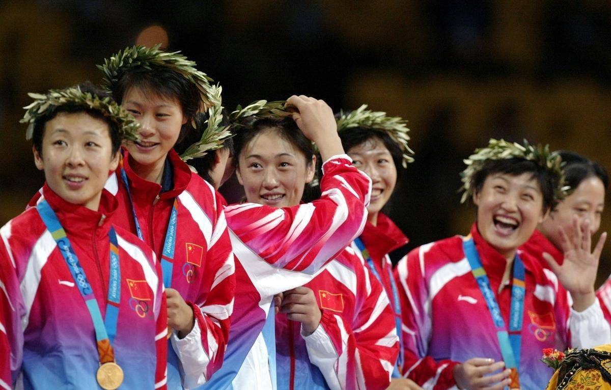 中国女排雅典奥运会夺冠20周年 "黄金一代"聚首
