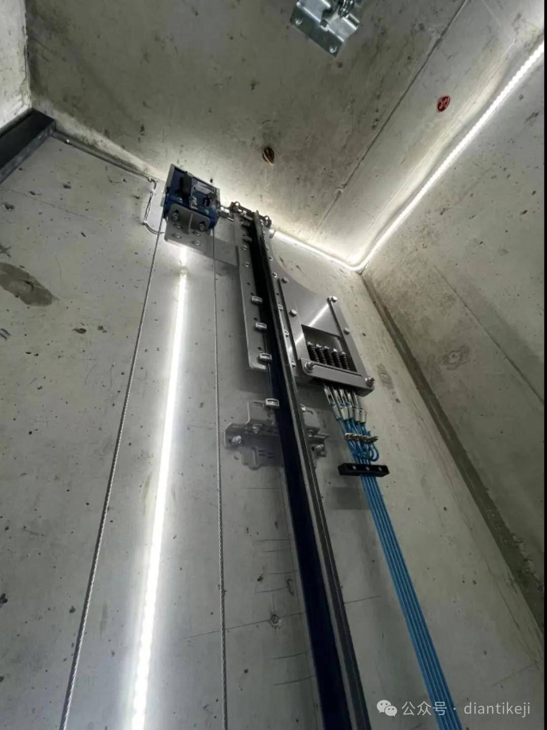 第一次看到包塑钢丝绳悬挂电梯