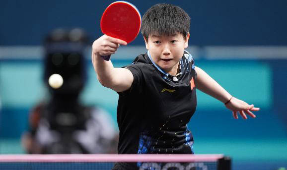 国乒亚锦赛战报：孙颖莎3-0开门红，创2项纪录，王艺迪首局11-6翻盘-国乒队员孙颖莎年龄