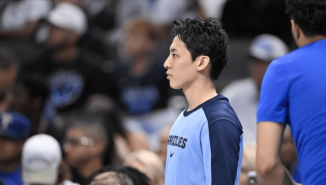 亚布塞莱的激情迸发与河村勇辉的坚毅精神,共同演绎了季前赛的动人