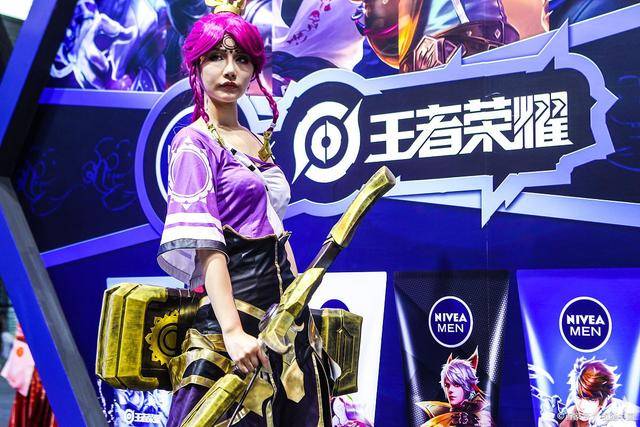 2024 王者荣耀总决赛：EDG 战胜 eStar 拿下首场胜利_搜狐网