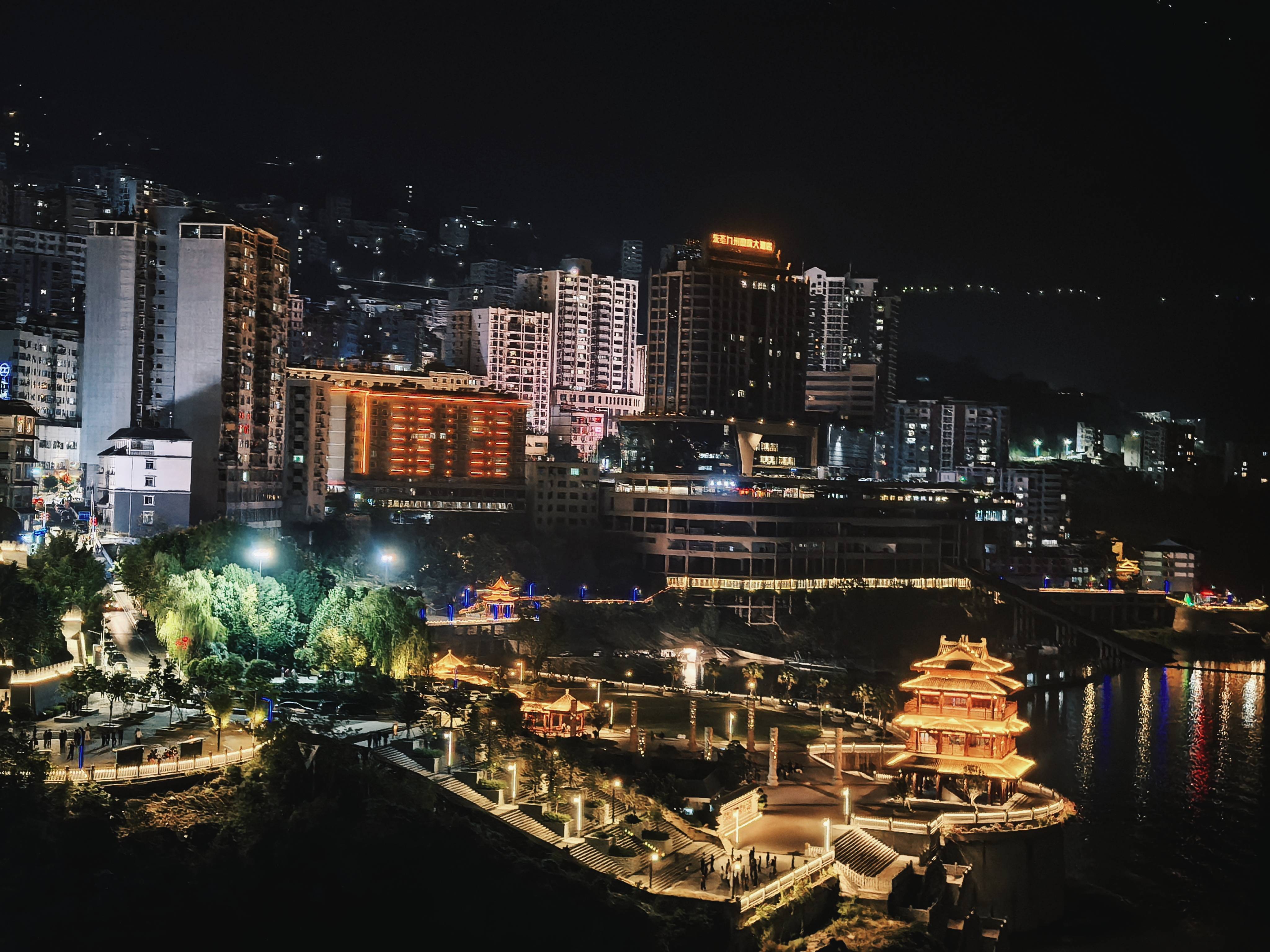 山城巴东城