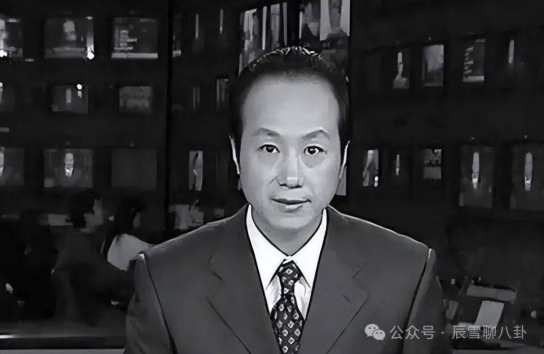 罗京去世15年后,当初哭到昏厥的妻子嫁豪门,如今29岁儿子成这样