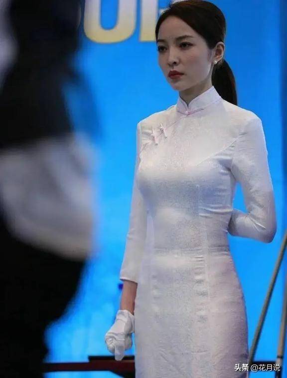 31岁的王钟瑶,身材饱满迷人,润到令人难以抗拒!_裁判_比赛_台球