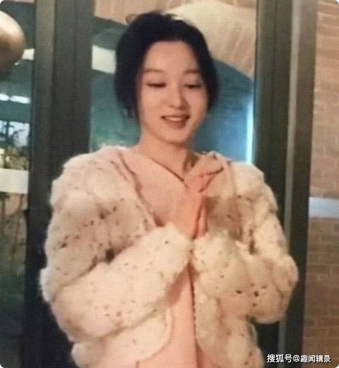 马龙娇妻夏露惊艳生日夜,淡妆撞脸杨钰莹,引发网友热议!