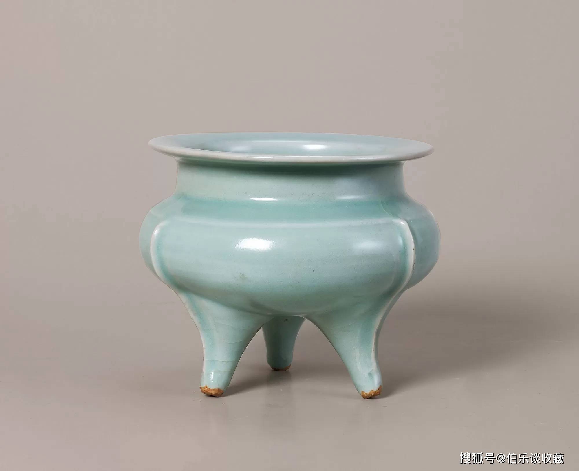中国美術　龍泉窯　天龍寺　青磁　七官　花瓶　花器　時代　古物　唐物　明時代？ 中国陶磁 龍泉窯 七官青磁 紫檀意台 瓶/花瓶 P339｜骨董店