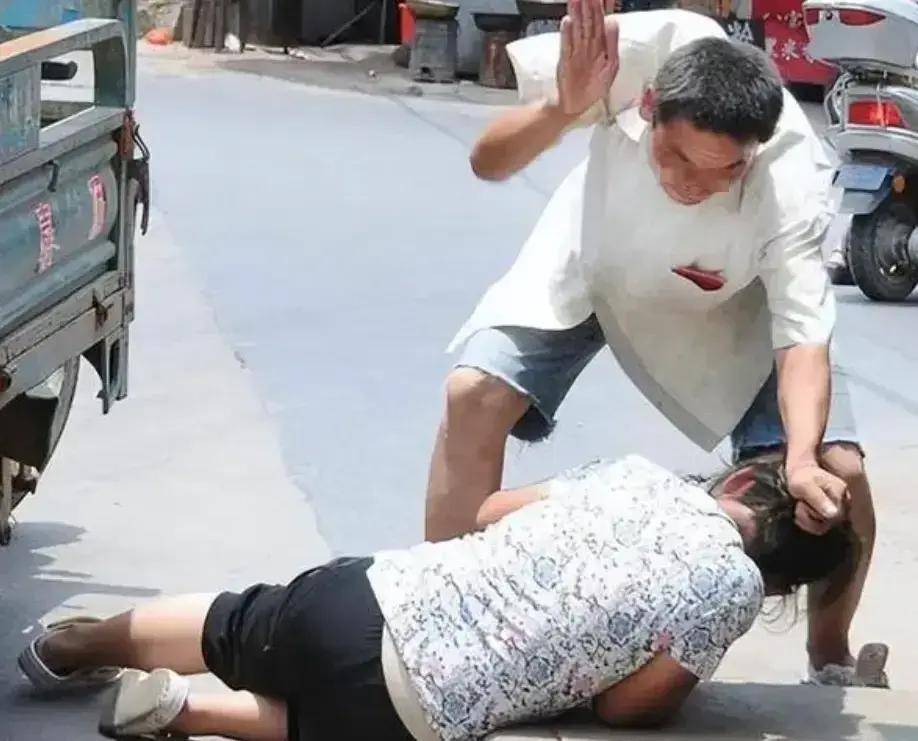 纪实:四川禽兽父亲李文忠被执行死刑,女儿死前哀求