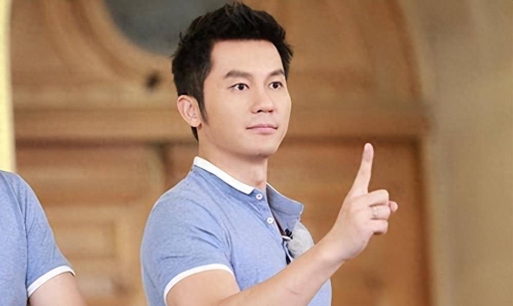 李晨是真的牛,怪不得叫"大黑牛",每一任都是超级大美女!