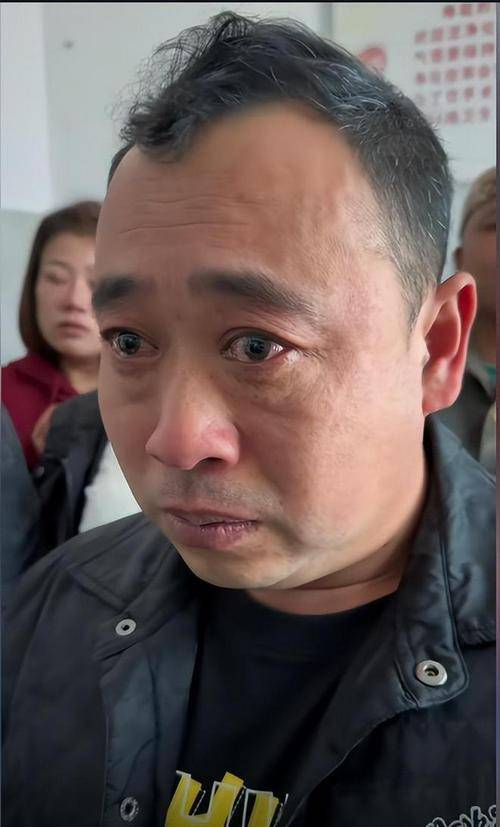 在家不干活、手上不离ad钙奶，雨姐背后的男人老蒯，另有三重身份_视频_东北_生活