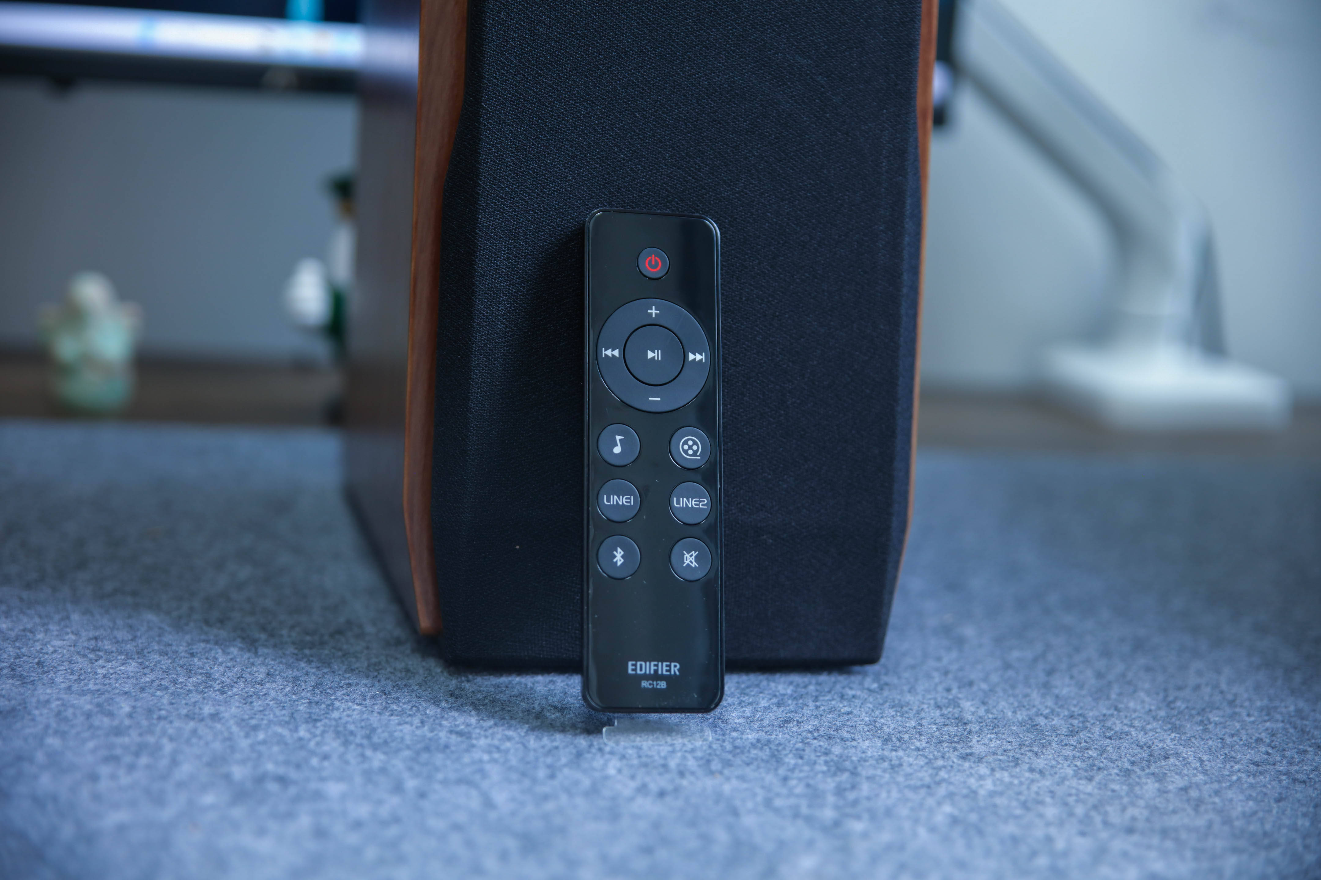 自购音箱对比测评!漫步者r1700bt 桌面2.0电脑音箱