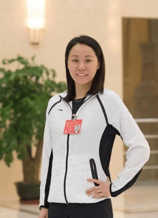 赵芸蕾:拿到了大满贯,却被搭档抢男友,爱情比打球难_中国羽毛球_张楠