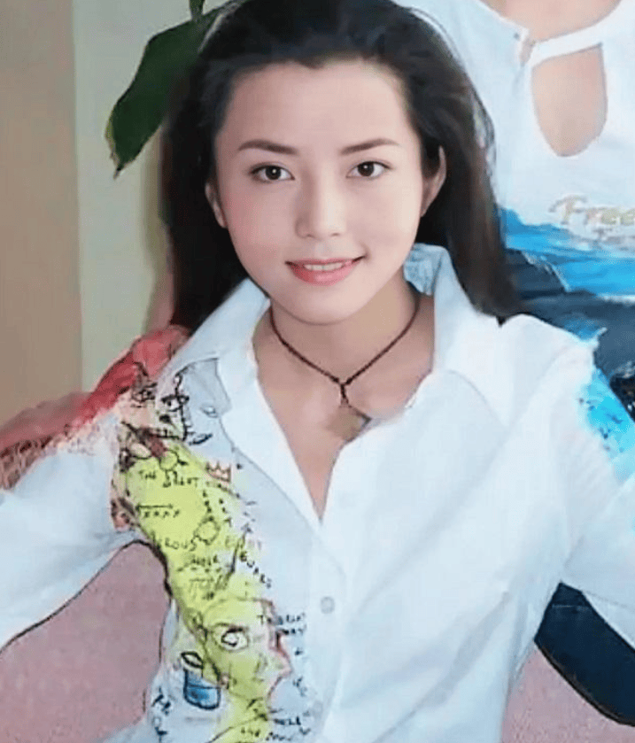 演员李钰:方瑜扮演者,33岁去世穿婚纱下葬,13年后男友结婚生子