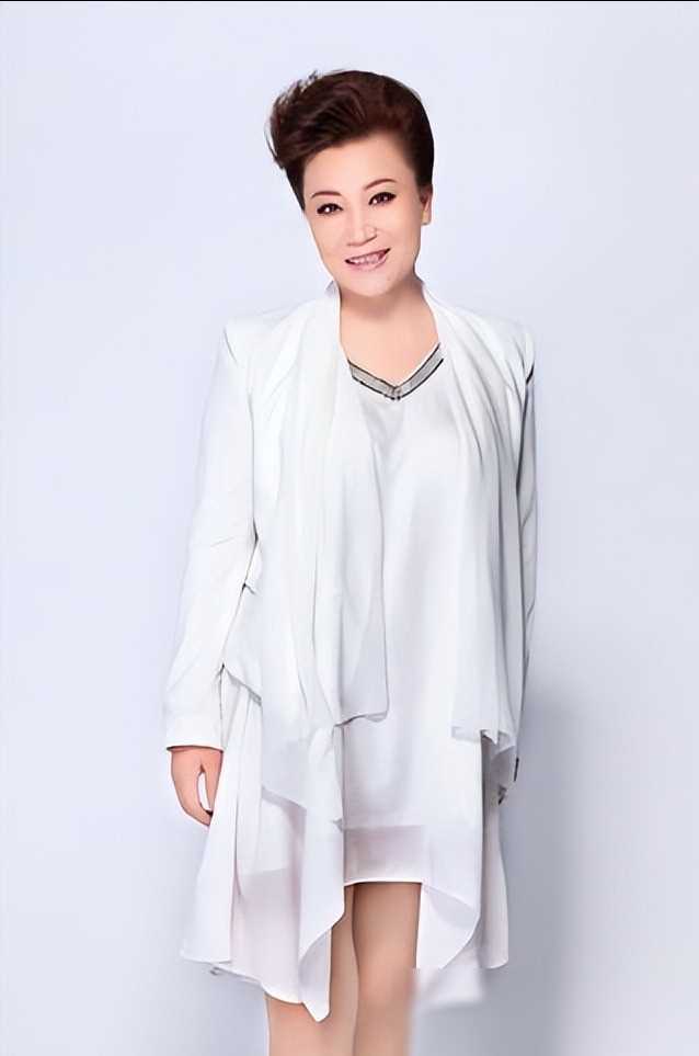 离婚20年后,再看小香玉的现状,原来离婚才是对二人的解脱!