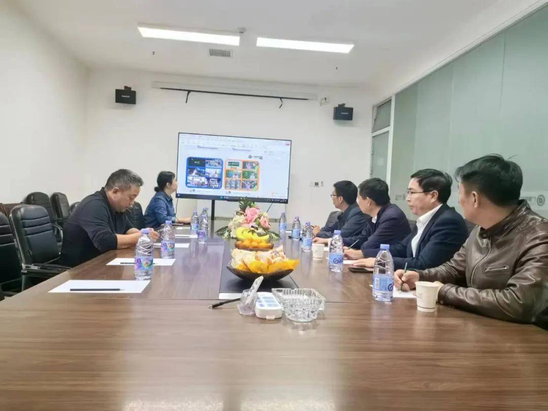 巴东县农业局,野三关镇政府领导莅临中茶恩施硒茶电信店指导!