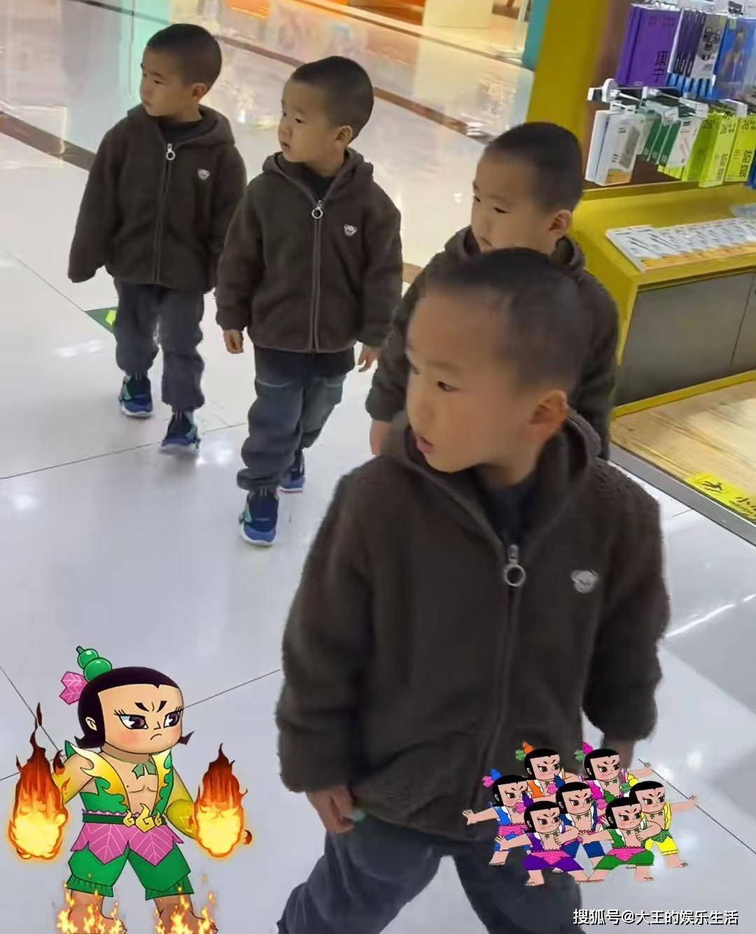 北京七胞胎逛商场引围观，回顾首例七胞胎现已长大，都是颜值学霸_孩子_波比_问题