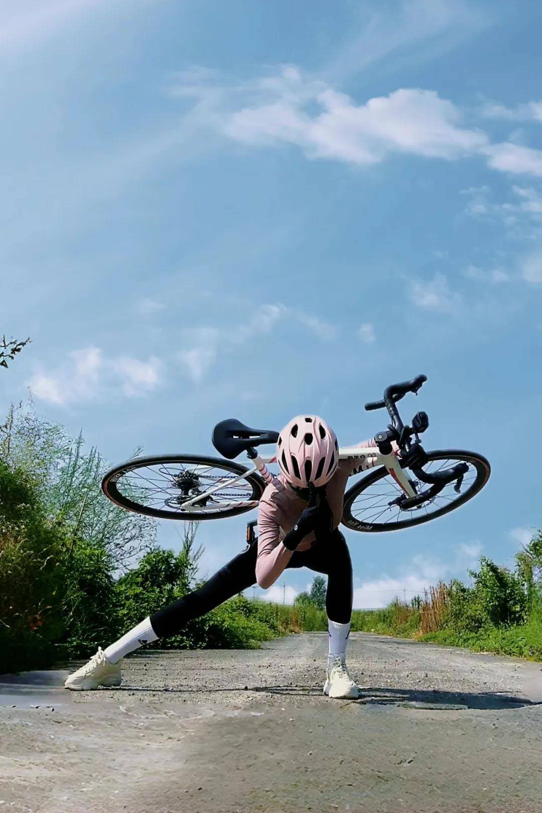 9个骑行拍照姿势,青春动感打造时尚大片,活力四射不重样!