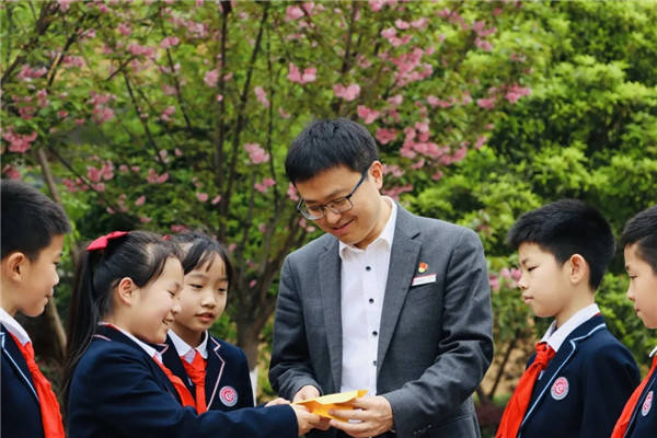 "职"等你来!龙泉驿区向阳桥小学在寻找最闪耀的你