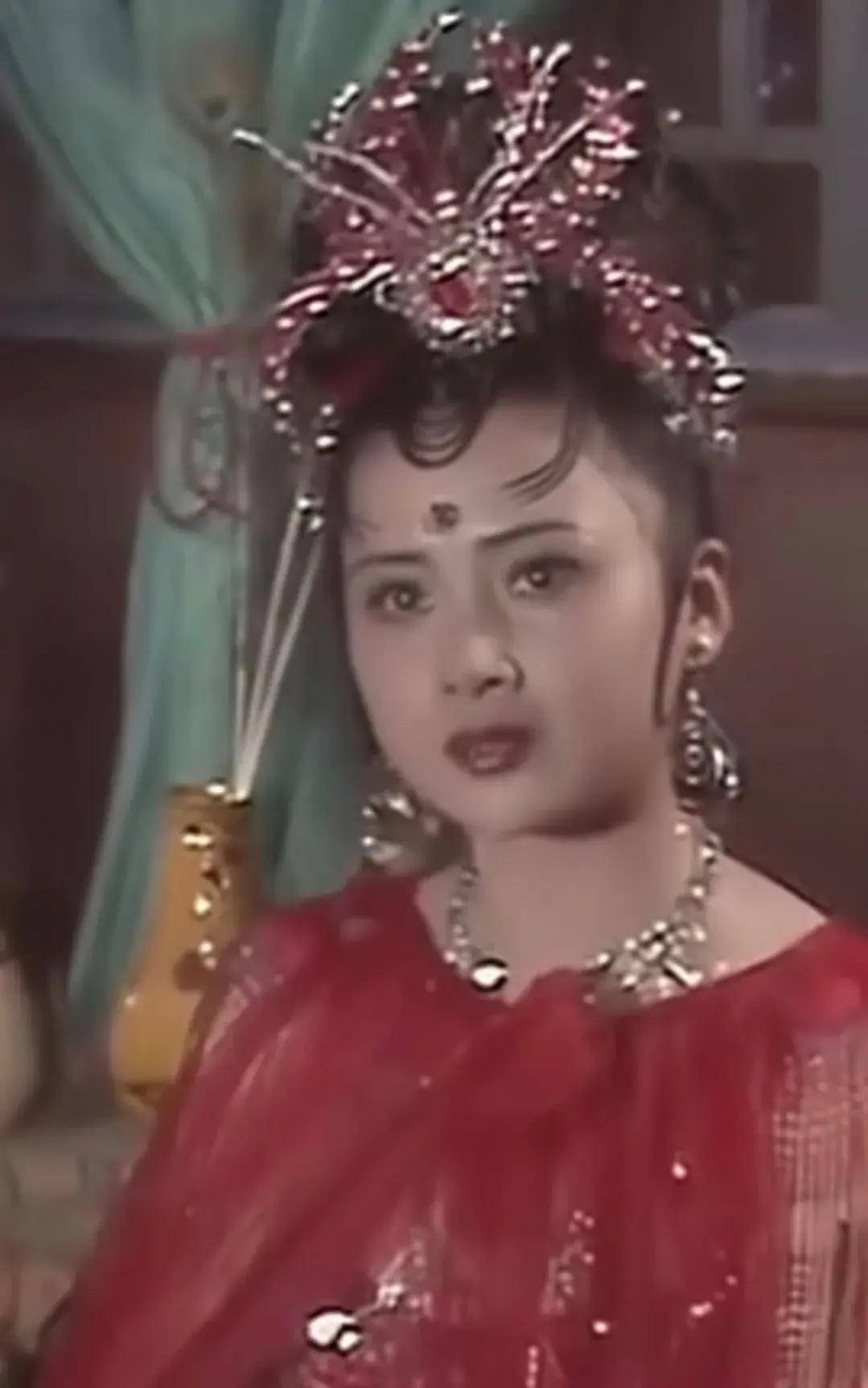 据悉,姚嘉,曾是演员,演过86版《西游记》里的红蜘蛛精.