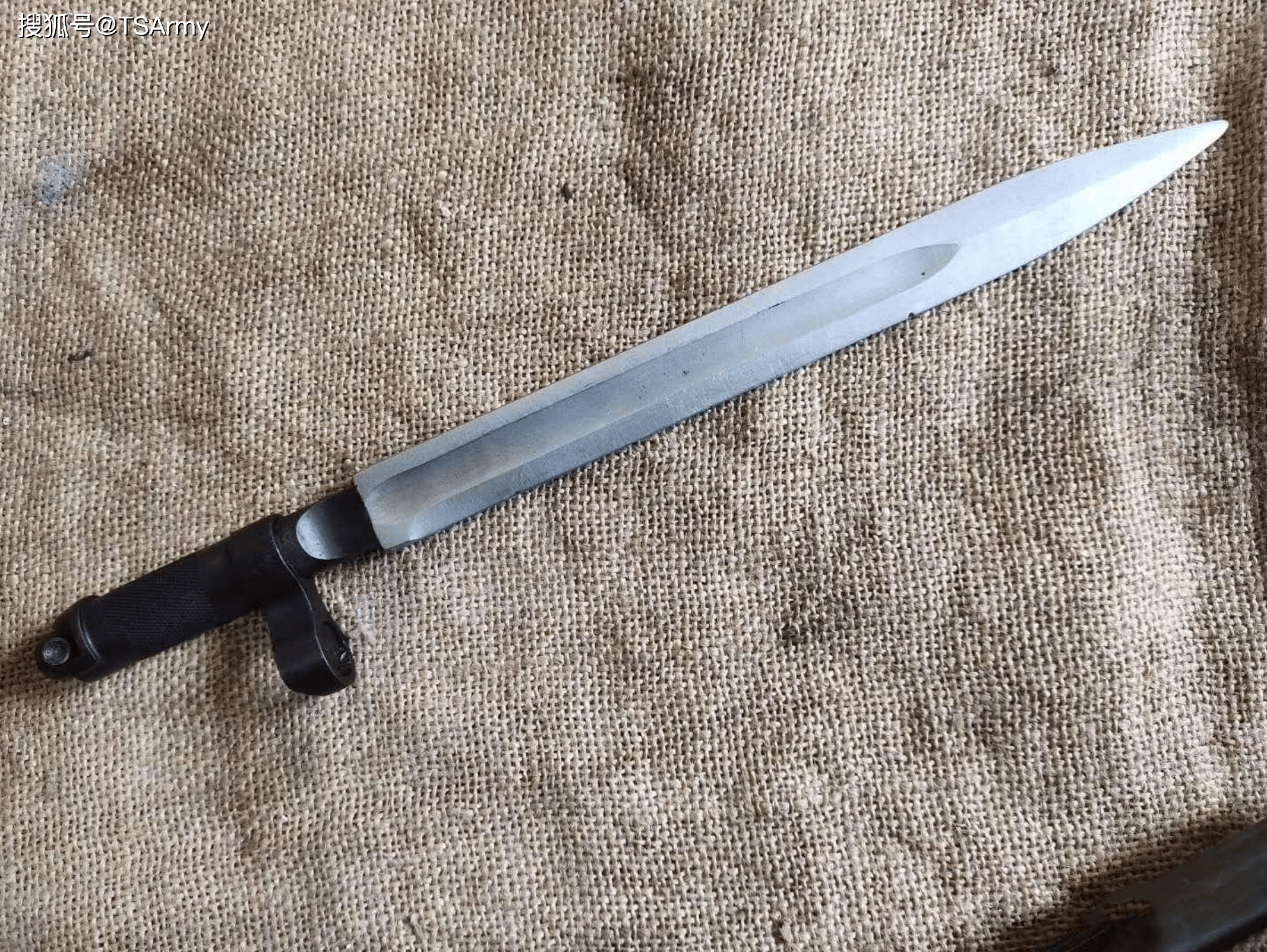 我国现代军刀大盘点:各类型有21种,其中侦察匕首最好看