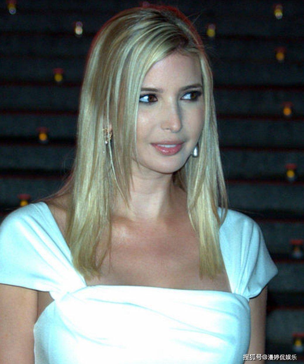 地表最强公主伊万卡:身材高挑,容貌逆天,一笑一动抢走父亲风头