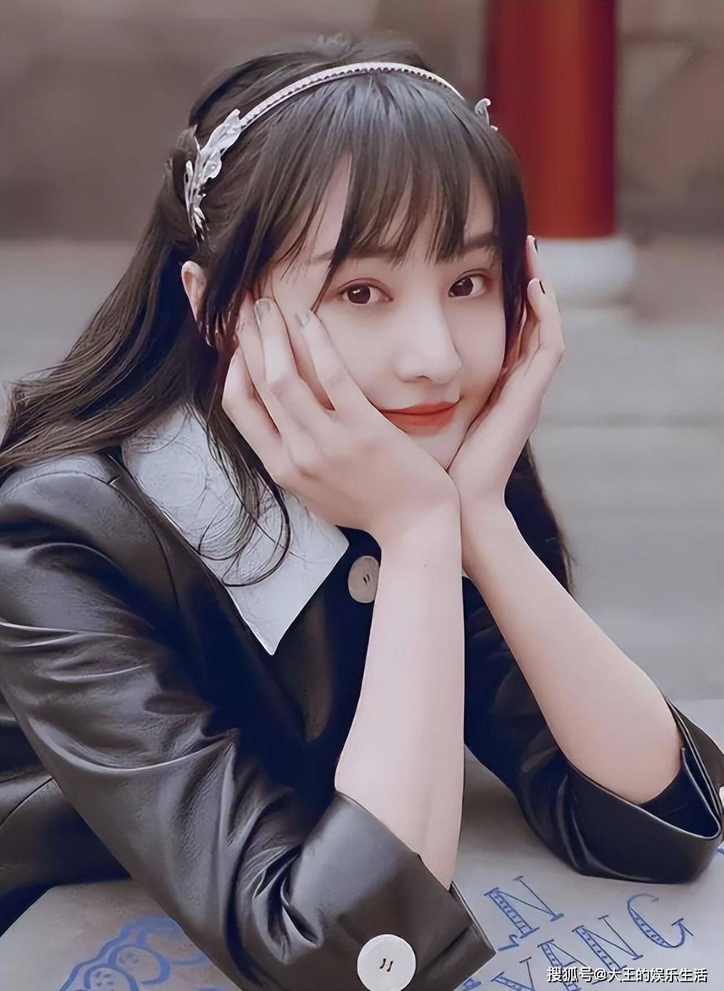 郑爽的滞留美国现状:又胖又秃生活窘迫,为留美国找白人男友