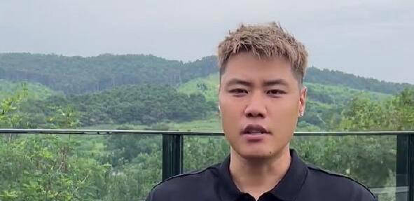 辽宁男篮双子星定妆照曝光，贺天举回应郭艾伦，杨鸣好友发表感言