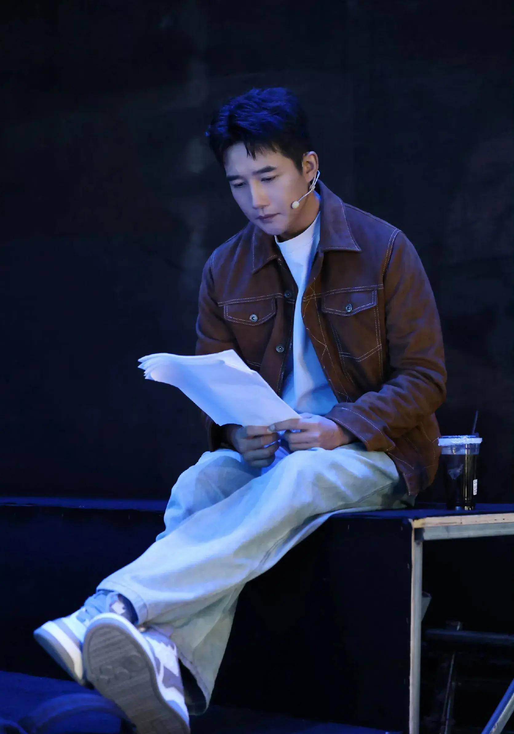 章涛:曾任同济大学老师,成渣男专业户,37岁不恋爱不结婚拼事业