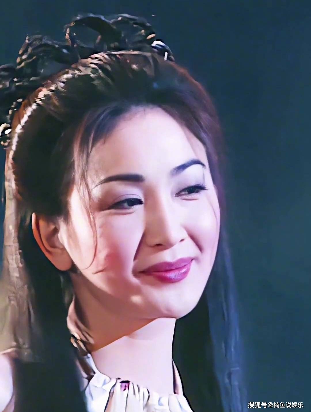 "天生狐狸眼"的4位女明星,妩媚灵动,个个都是绝色美女