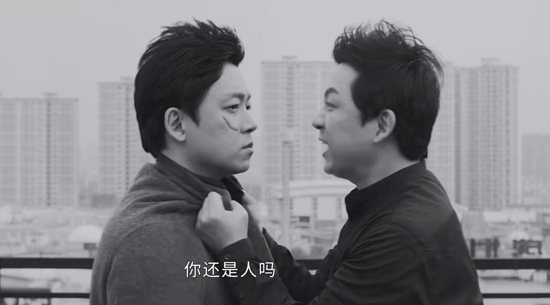 《白夜破晓》刘音惨死，关宏峰的黑暗恐惧症恢复，警队内鬼暴露_关宏宇_娃娃脸_嘉茵