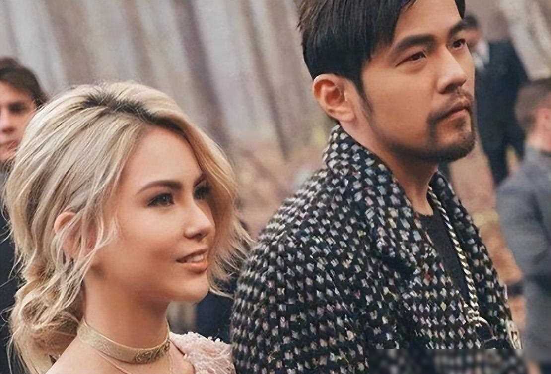昆凌17岁被周杰伦追到手,旧照太美了,难怪周杰伦心急想娶她