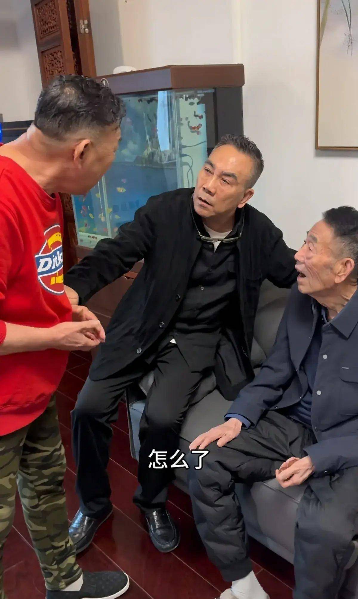杨议拉父亲杨少华拍视频:德云社开业我们爷俩儿去站台,却挨了骂