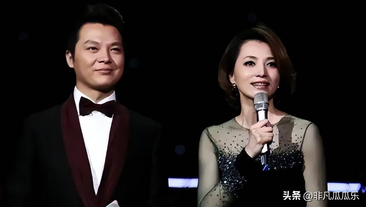 成长到了现在央视头部主持人的位置,眼看着已经11月末,新一年的春晚