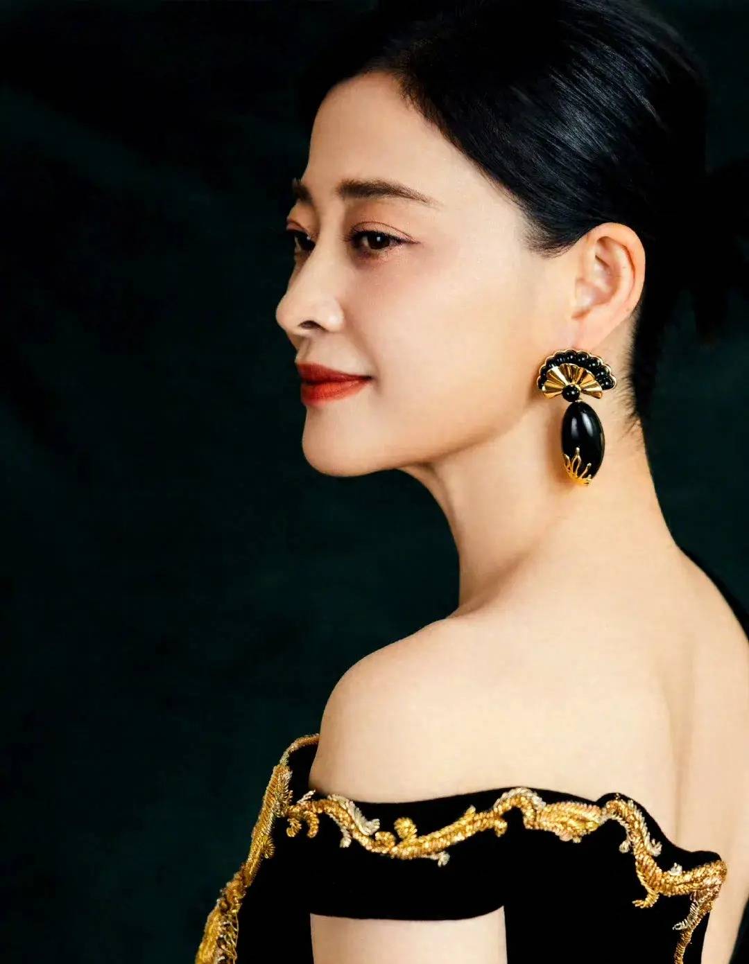 原创梅婷二婚嫁给摄影师生一儿一女如今咋样了