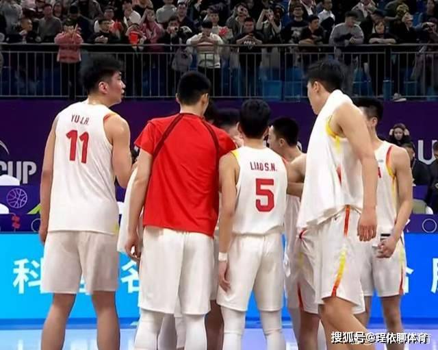 中国男篮48分大胜关岛，全新风貌惊艳亮相，中国男篮将再次雄起_比赛_球员_得分