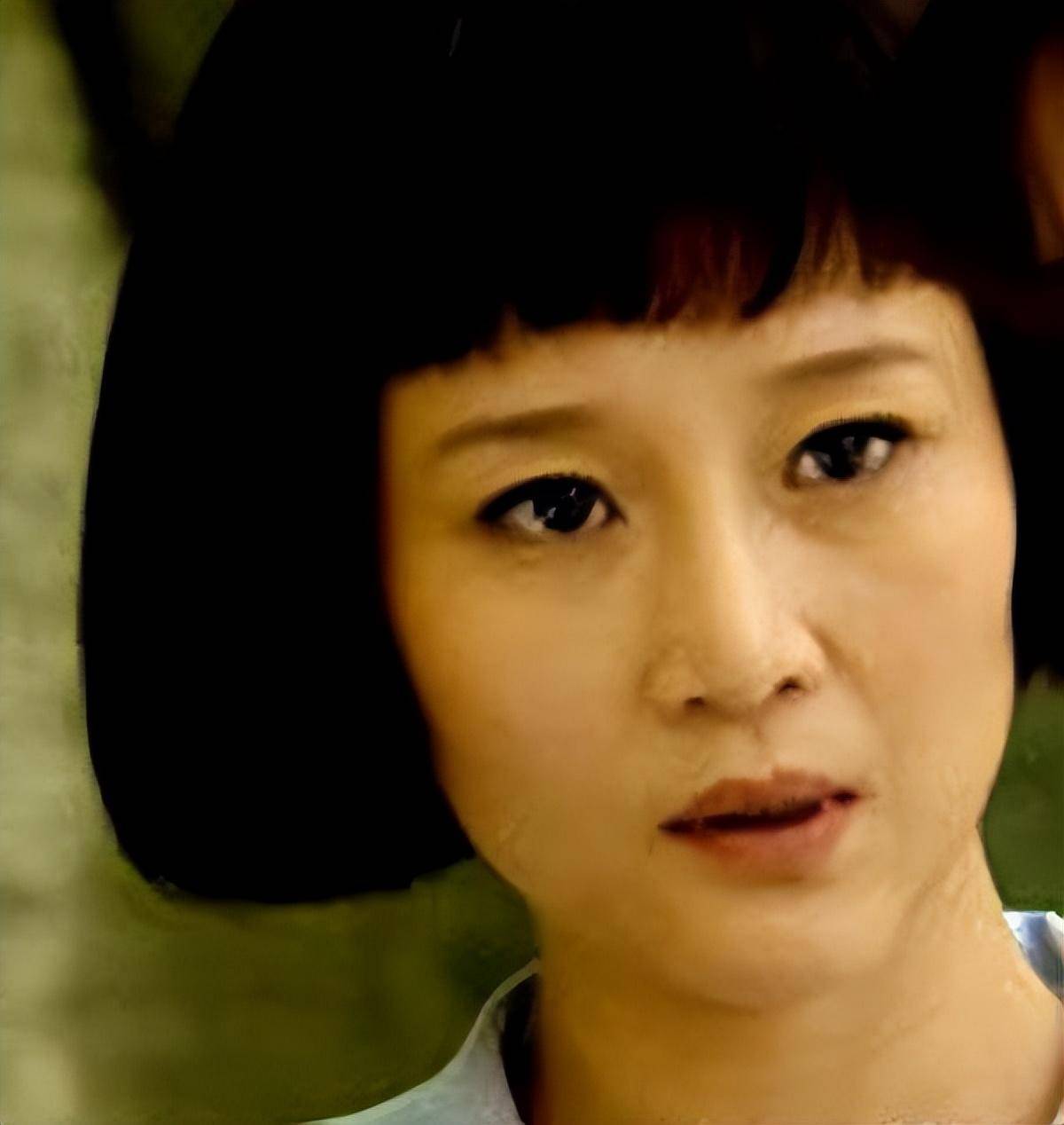 花心帅哥许亚军:结过四次婚,与何晴离婚后,婚姻状况如何了?