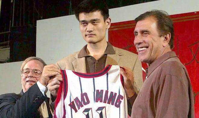两极分化！姚明选秀时人们对他的预期如何？巴克利为什么会亲驴屁股？