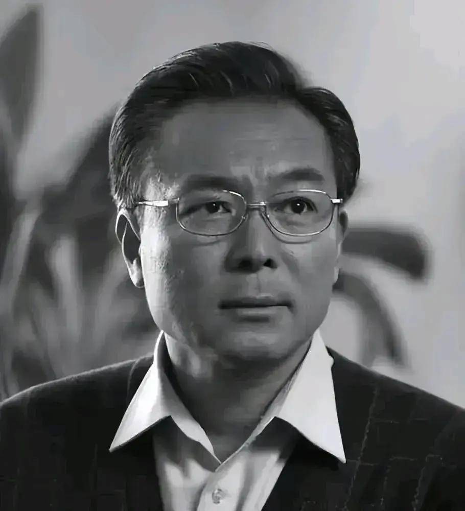 谢园一生无儿无女,去世拒绝葬礼,4年后遗孀的选择令人泪目