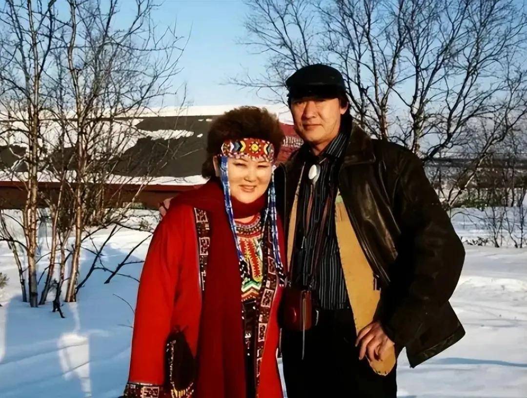 "现状:父亲去世,女儿嫁韩国,母亲孤独一人_布仁巴雅尔_因为_一家人