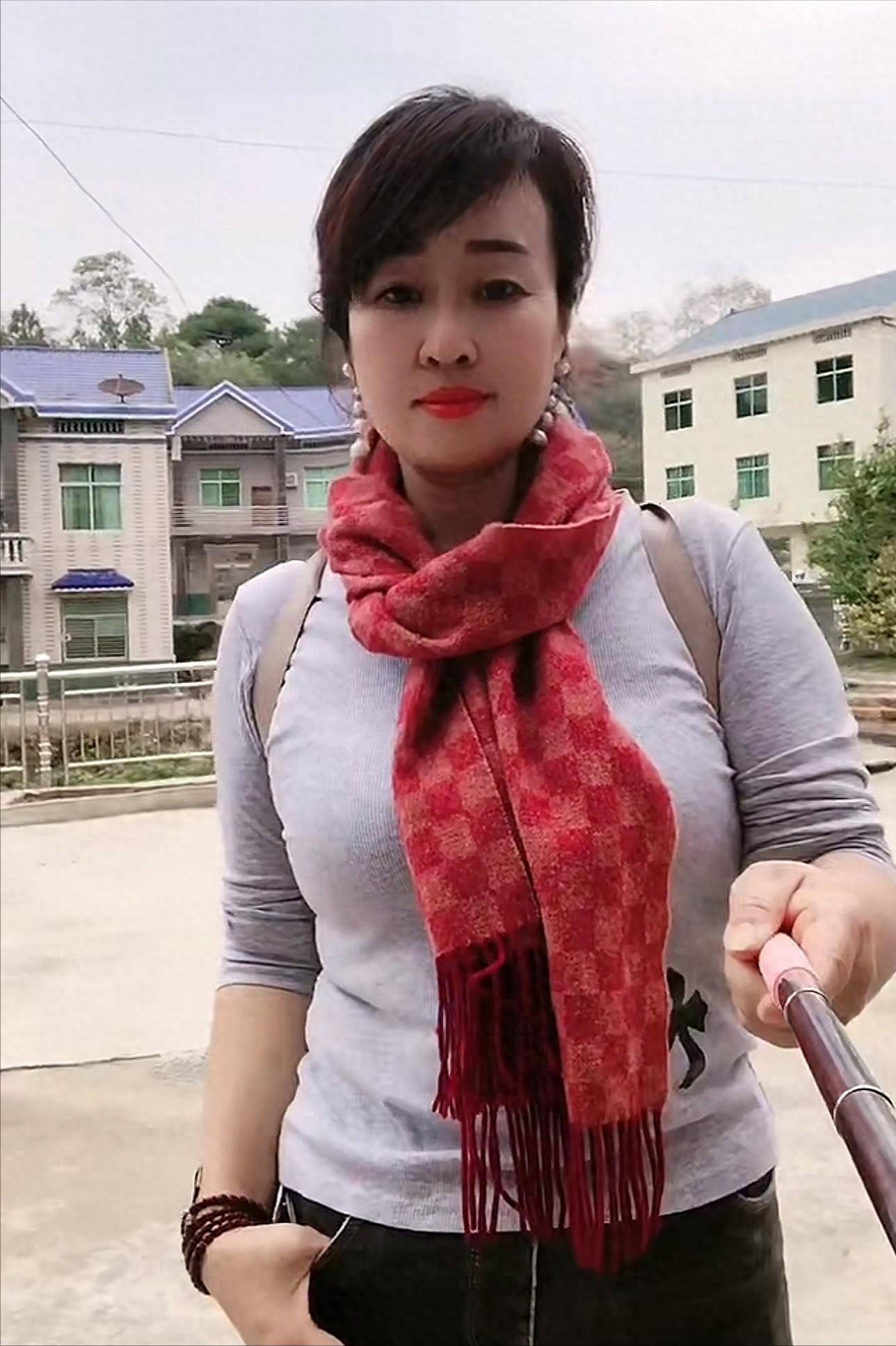 抗癌网红"湘妹子"去世,丧偶19年不改嫁,临终遗愿想看儿子结婚
