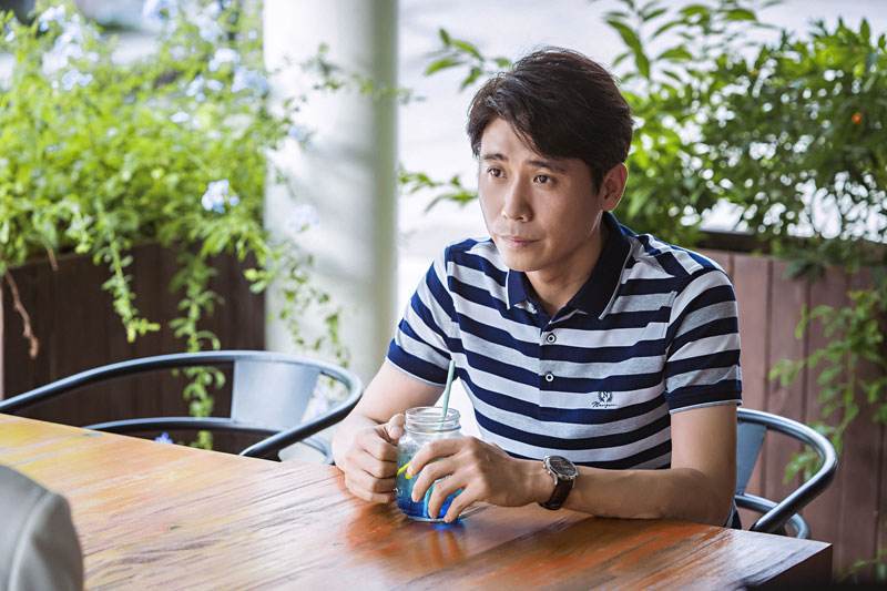 李乃文起初和如今的当红演员王千源,刘敏涛等人一起上学时,总是感到