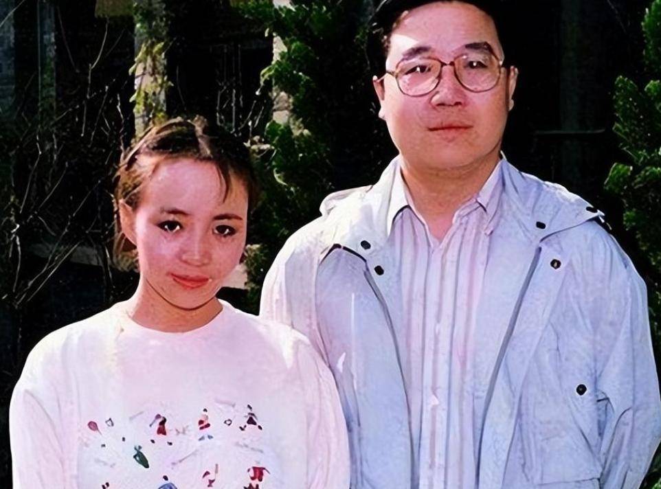 英达现任妻子图片