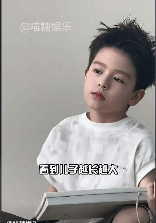 黄晓明问儿子:找个阿姨照顾你好不好?儿子一句话让他无言以对