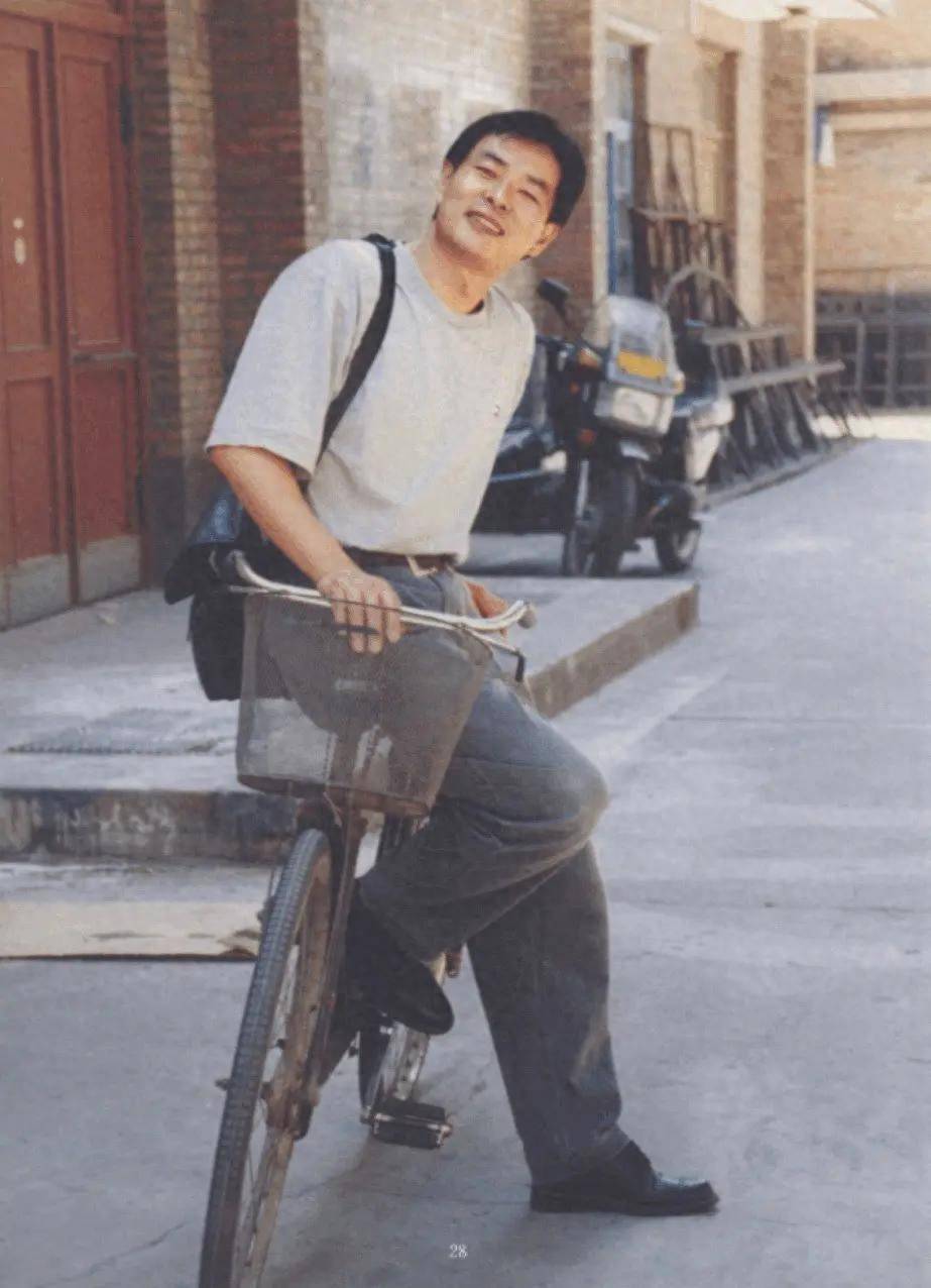 濮存昕当红时期急流勇退,几乎销声匿迹,是否是时代"抛弃"了他