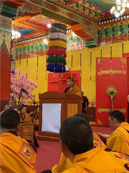 白玉佛学院——呷绒旦真堪布简介