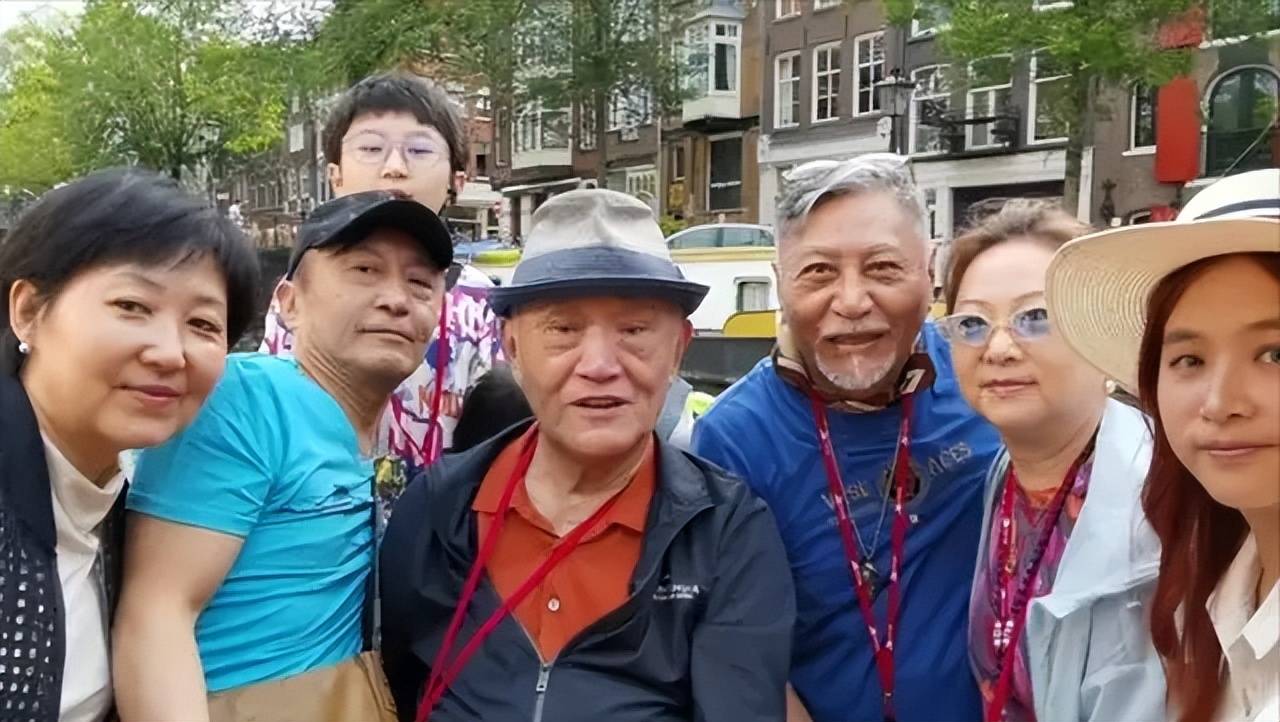 著名演员牛犇:妻子逝世后,儿子把他送敬老院,如今90岁过的怎样