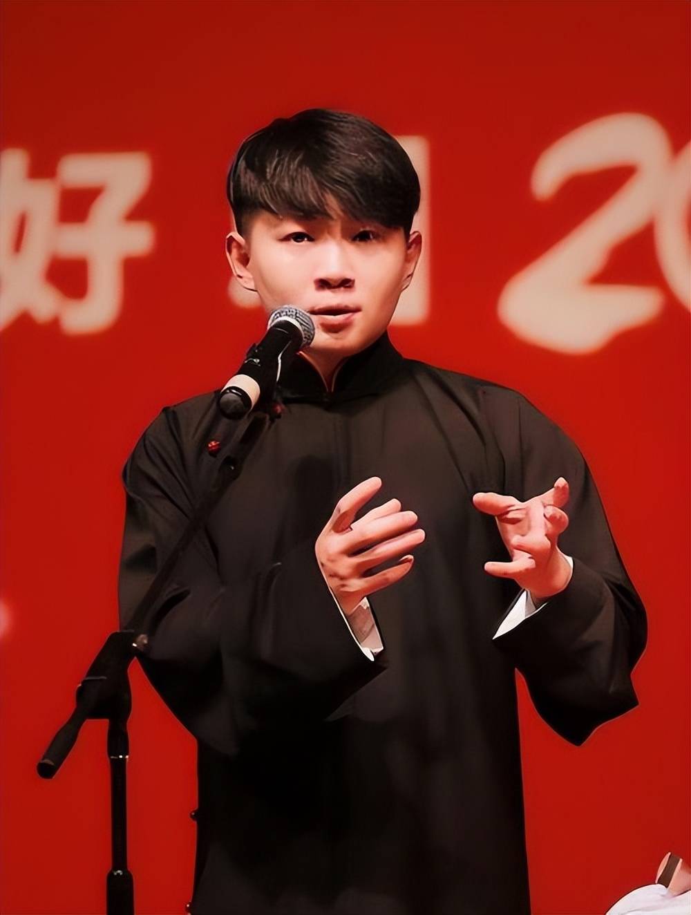 裂穴咱接着说!玉浩回击卢鑫言论,曝其多次挪用公款,还煽动未成年人