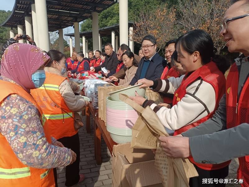 漯河市源汇区：国际志愿者日的“暖冬行动”